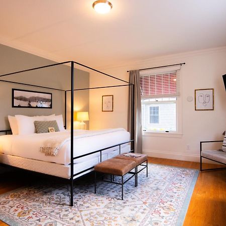 Hearthside Inn بار هاربور المظهر الخارجي الصورة